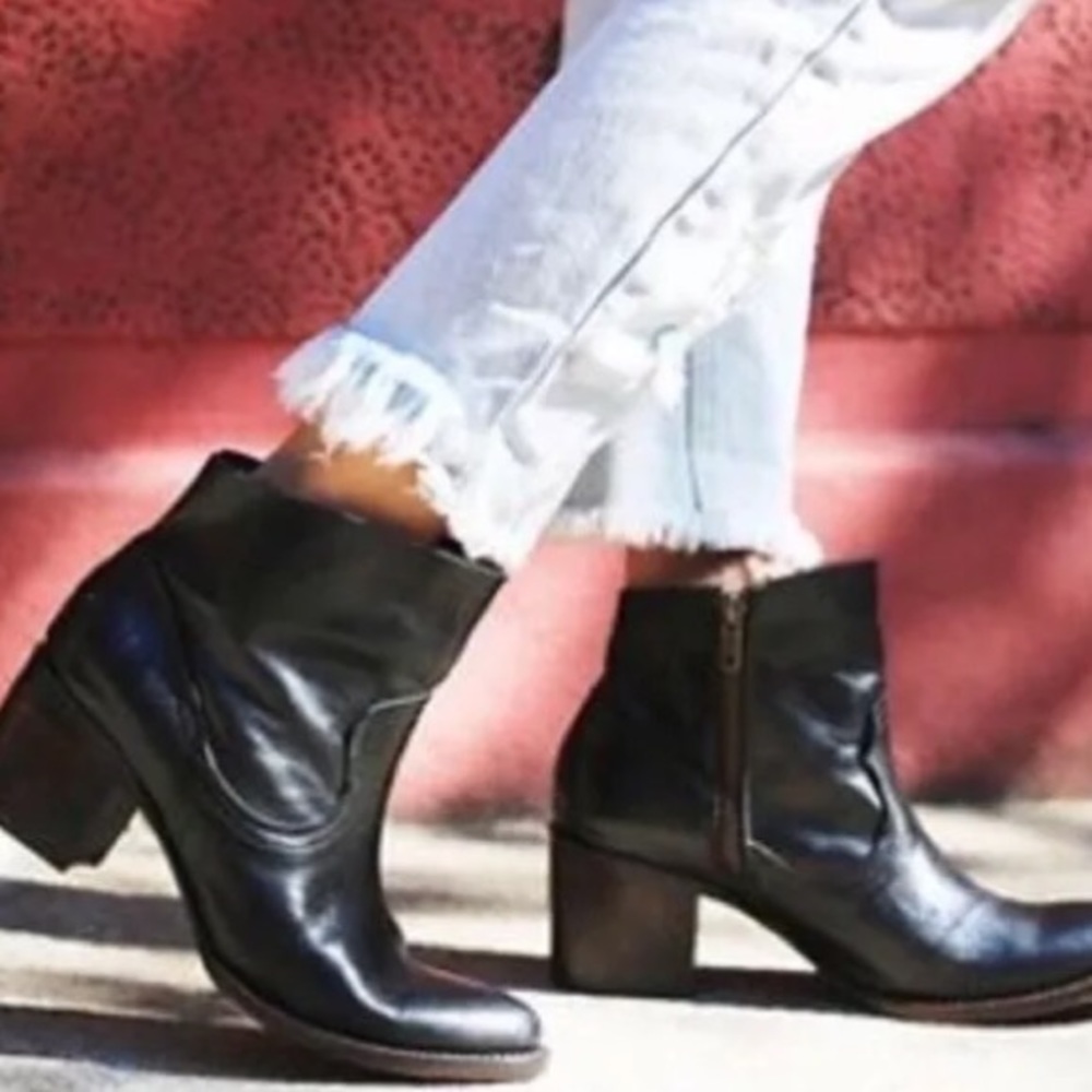 Freebird by Steven Booties
